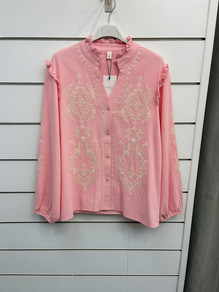 Camisa rosa bordada - Imagen 3